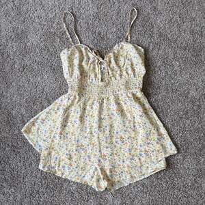 IRIS Floral Smocked Waist Tie-Front Romper Cottagecore Summer Twee Pastel Size L